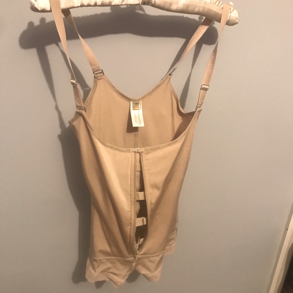 Faja/ shapewear